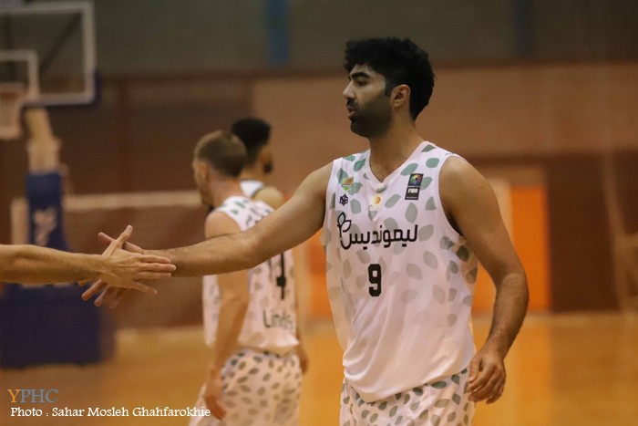 دیدار تیمهای بسکتبال لیموندیس شیراز _ رعد پدافند تهران دیدار تیمهای بسکتبال لیموندیس شیراز _ رعد پدافند تهران