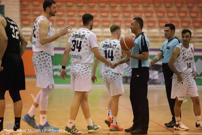 دیدار تیم های بسکتبال لیموندیس شیراز و طبیعت تهران دیدار تیم های بسکتبال لیموندیس شیراز و طبیعت تهران