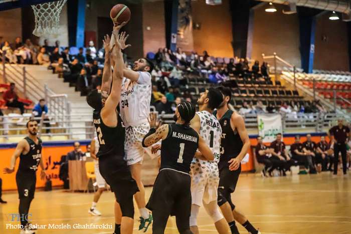 دیدار تیم های بسکتبال لیموندیس شیراز و طبیعت تهران دیدار تیم های بسکتبال لیموندیس شیراز و طبیعت تهران