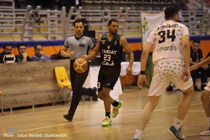 دیدار تیم های بسکتبال لیموندیس شیراز و طبیعت تهران دیدار تیم های بسکتبال لیموندیس شیراز و طبیعت تهران