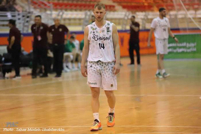 دیدار تیم های بسکتبال لیموندیس شیراز و طبیعت تهران دیدار تیم های بسکتبال لیموندیس شیراز و طبیعت تهران