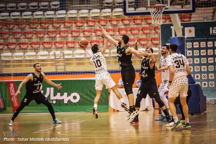 دیدار تیم های بسکتبال لیموندیس شیراز و طبیعت تهران دیدار تیم های بسکتبال لیموندیس شیراز و طبیعت تهران