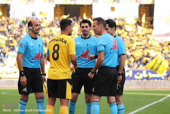 دیدار تیمهای فوتبال سپاهان اصفهان و فولاد خوزستان دیدار تیمهای فوتبال سپاهان اصفهان و فولاد خوزستان