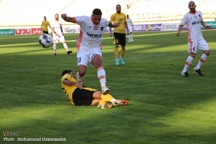 دیدار تیمهای فوتبال سپاهان اصفهان و مس رفسنجان دیدار تیمهای فوتبال سپاهان اصفهان و مس رفسنجان