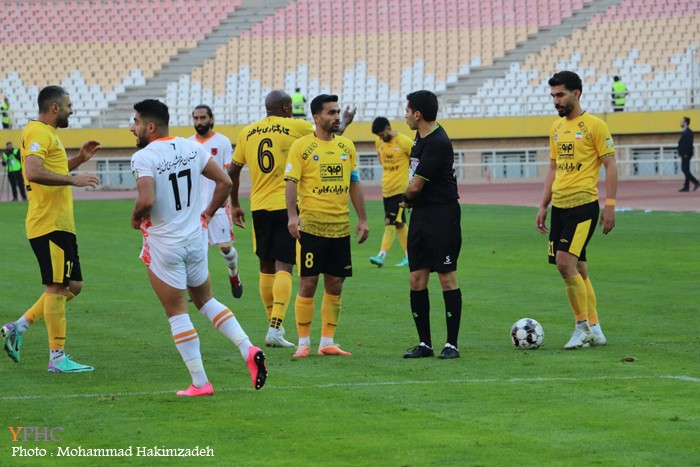 دیدار تیمهای فوتبال سپاهان اصفهان و مس رفسنجان دیدار تیمهای فوتبال سپاهان اصفهان و مس رفسنجان