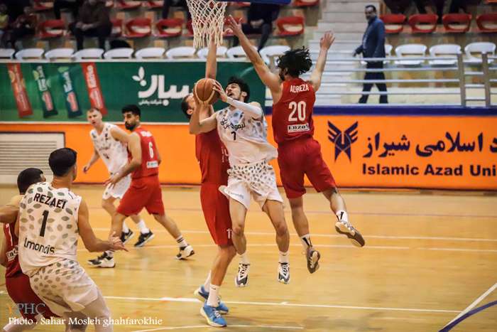 دیدار تیم های بسکتبال لیموندیس شیراز _ آورتا ساری دیدار تیم های بسکتبال لیموندیس شیراز _ آورتا ساری