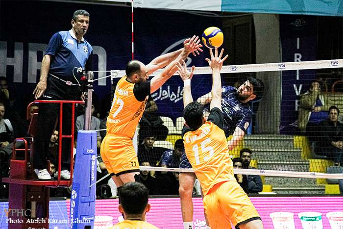 دیدار تیم های والیبال شهداب یزد و ایفاسرام اردکان دیدار تیم های والیبال شهداب یزد و ایفاسرام اردکان