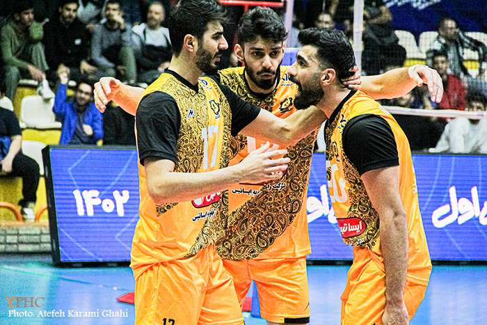 دیدار تیم های والیبال شهداب یزد و ایفاسرام اردکان دیدار تیم های والیبال شهداب یزد و ایفاسرام اردکان