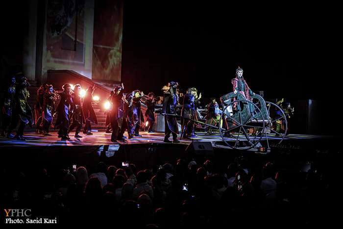 کنسرت نمایش سی‌صد در کاخ سعد آباد