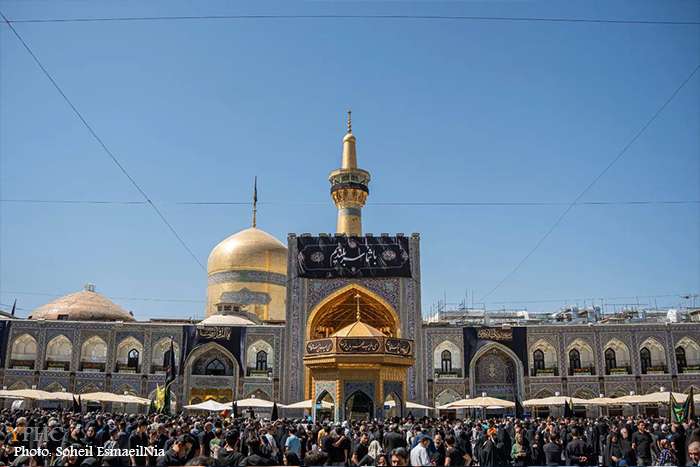 عزاداری شهادت امام رضا ( ع ) در مشهد عزاداری شهادت امام رضا ( ع ) در مشهد