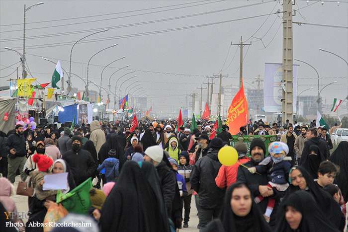 حال و هوای مسجد جمکران در شب نیمهشعبان حال و هوای مسجد جمکران در شب نیمهشعبان