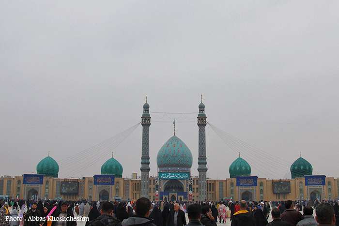 حال و هوای مسجد جمکران در شب نیمهشعبان حال و هوای مسجد جمکران در شب نیمهشعبان