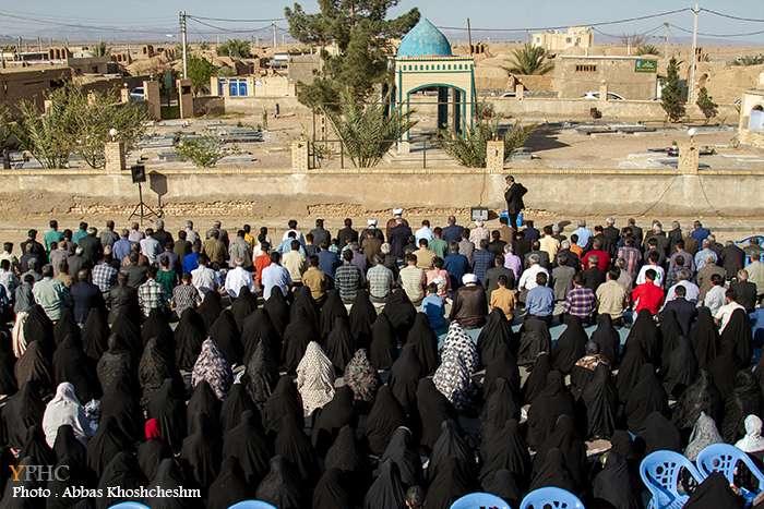 اقامه نماز عید سعید فطر در شهرستان میان آباد