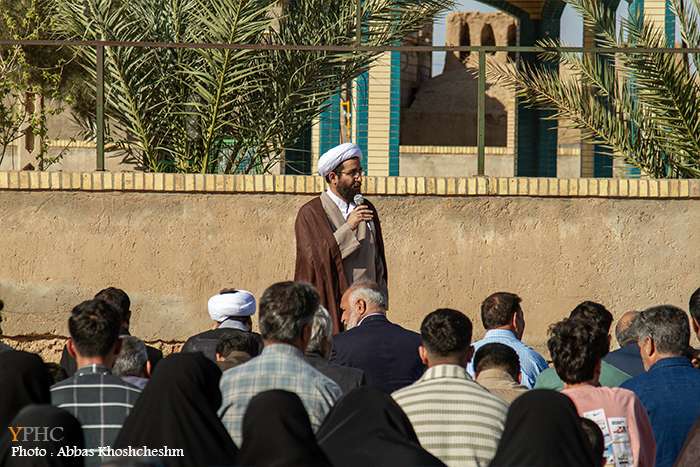 اقامه نماز عید سعید فطر در شهرستان میان آباد