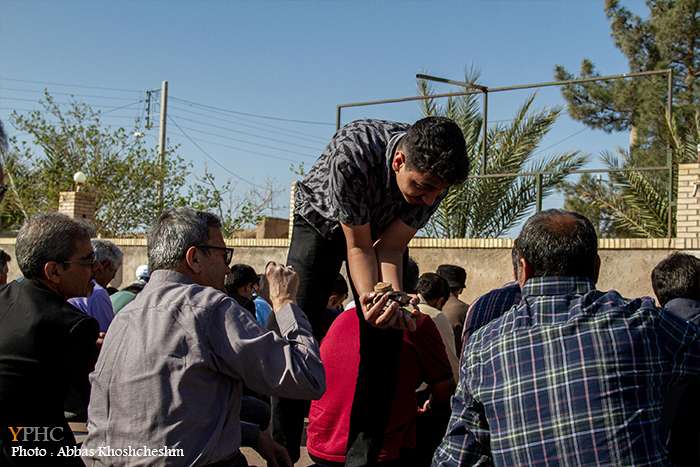 اقامه نماز عید سعید فطر در شهرستان میان آباد