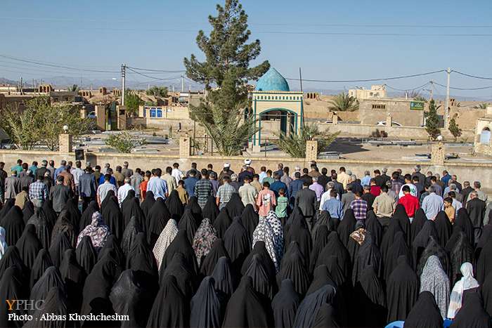 اقامه نماز عید سعید فطر در شهرستان میان آباد