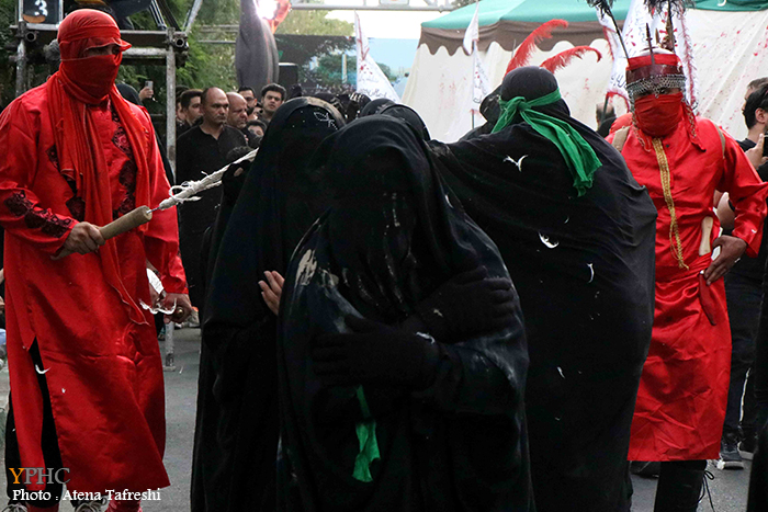 مراسم خیمه سوزان ظهر عاشورا حسینی (ع)