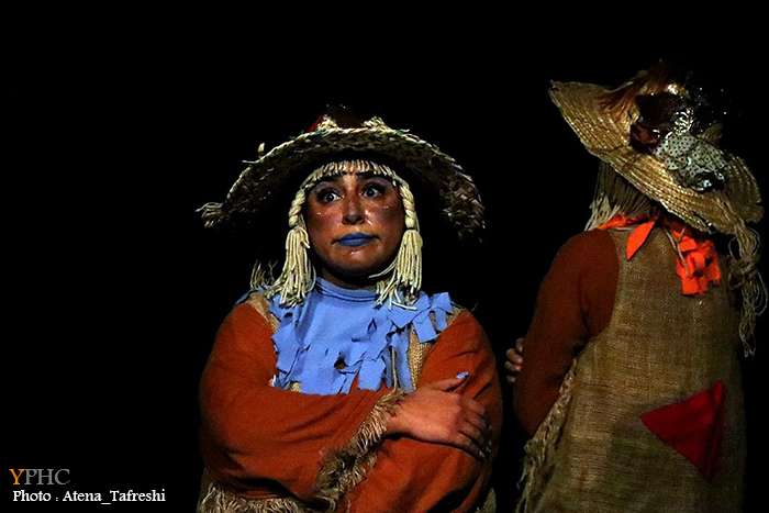 نمایش مترس ها در پردیس تئاتر شهرزاد