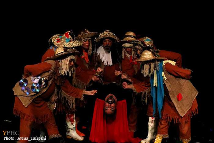 نمایش مترس ها در پردیس تئاتر شهرزاد