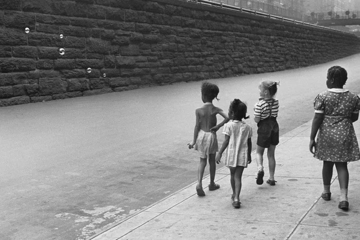 هلن لویت “عکاس خیابانی”