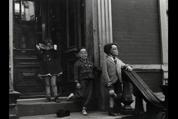 عکاسی رنگی نیویورک _ هلن لویت “عکاس خیابانی”