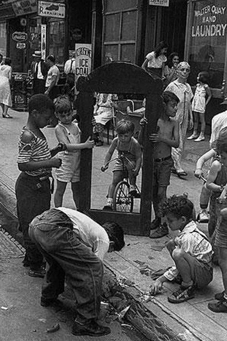 عکاسی رنگی نیویورک _ هلن لویت “عکاس خیابانی”