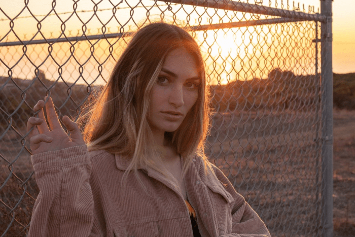 چگونه در فضای باز پرتره های عالی بگیریم