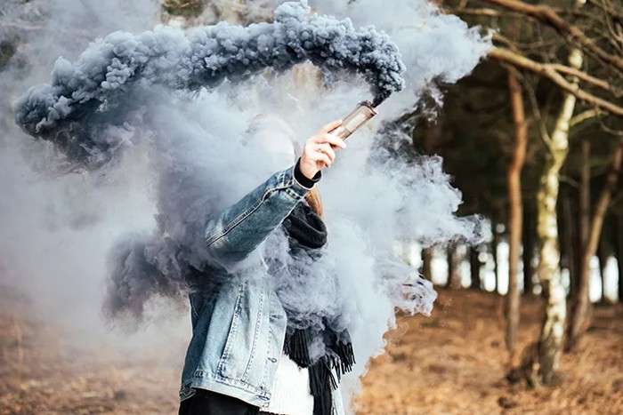 ایده عکاسی با دود های رنگی