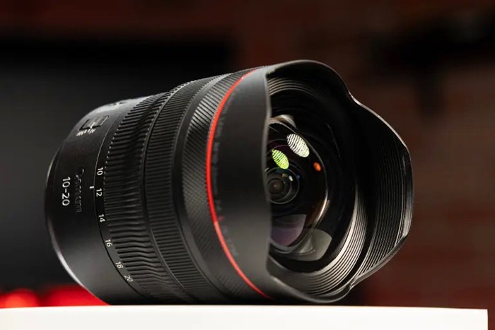 رونمایی کانن از لنز زوم فوق عریض