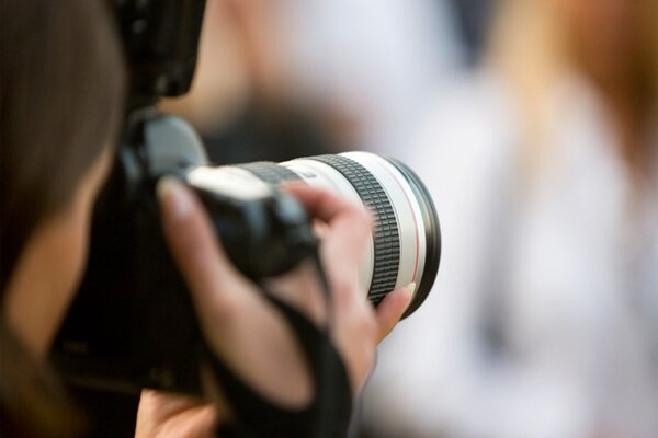 زن ایرانی در قاب دوربین؛ از کلیشه‌ زدایی تا بازنمایی واقعیت