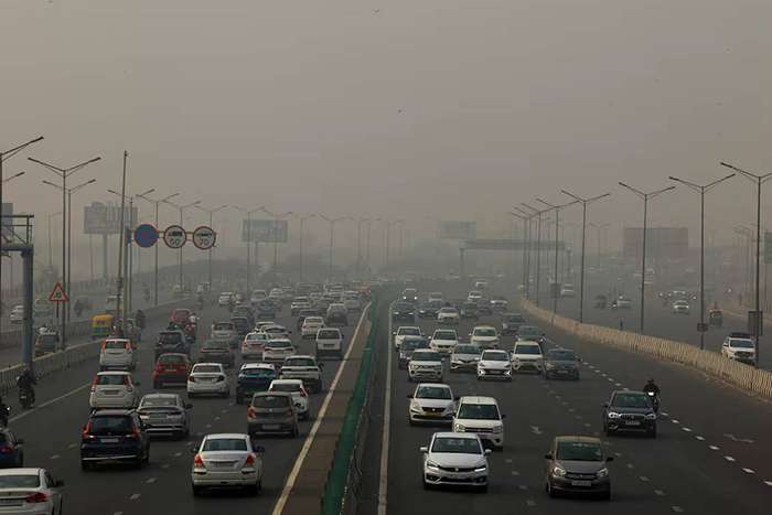 مه دود سمی بر آسمان پایتخت هند