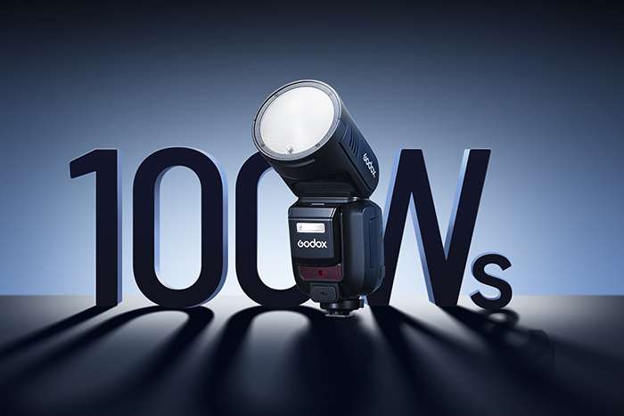 معرفی فلاش V100 با توان 100وات‌ثانیه‌ای با شارژ سریع و عملکرد بالا