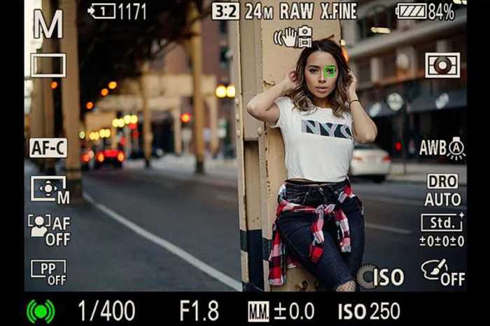 آینه‌دار یا بدون آینه: کدام دوربین برای نیازهای شما بهتر است؟