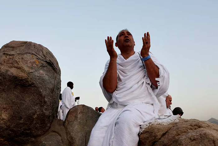 طواف دل‌ها در سرزمین وحی