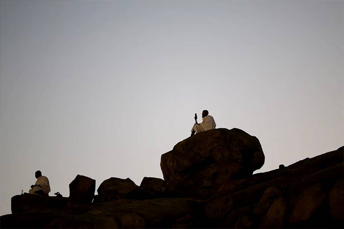 طواف دل‌ها در سرزمین وحی