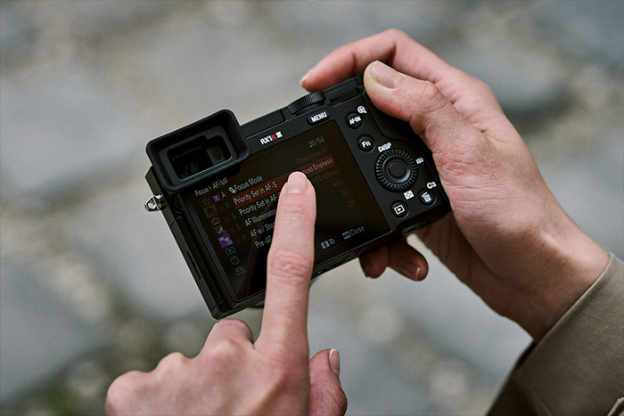 بررسی دوربین Sony RX1R III جدیدترین کامپکت فول‌فریم سونی