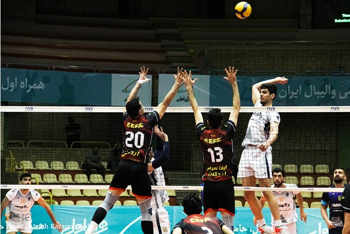 دیدار تیمهای والیبال پیکان تهران و ایفاسرام اردکان
