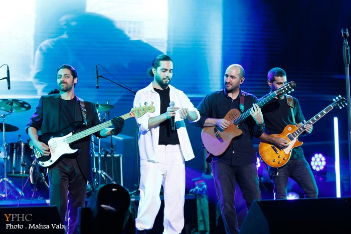 کنسرت حامیم در هتل اسپیناس پالاس کنسرت حامیم در هتل اسپیناس پالاس